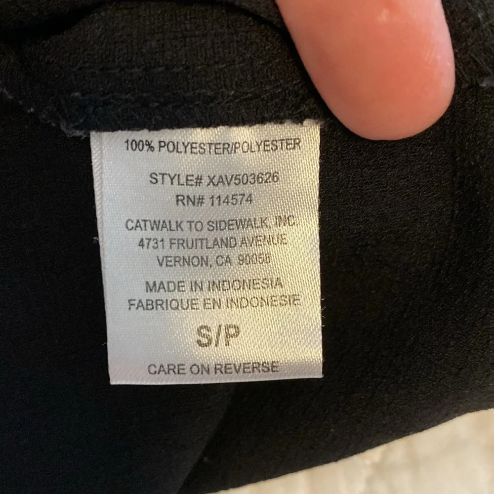 Pleione black button down off the shoulder too Small - Picture 7 of 8